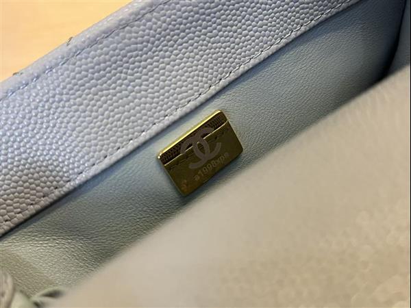 2026127214131124 700